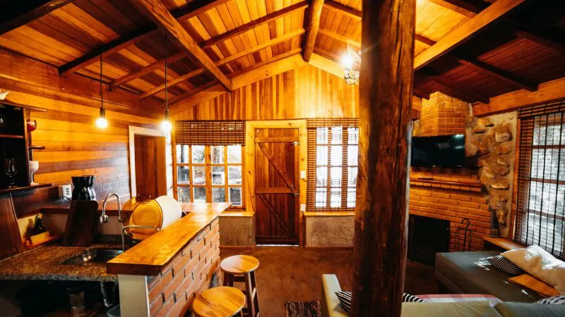 Večerní osvětlení na chatě